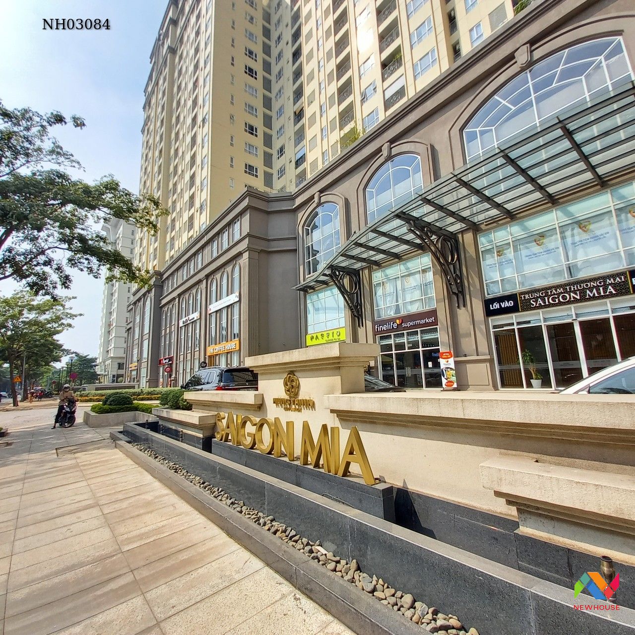 Saigon Mia